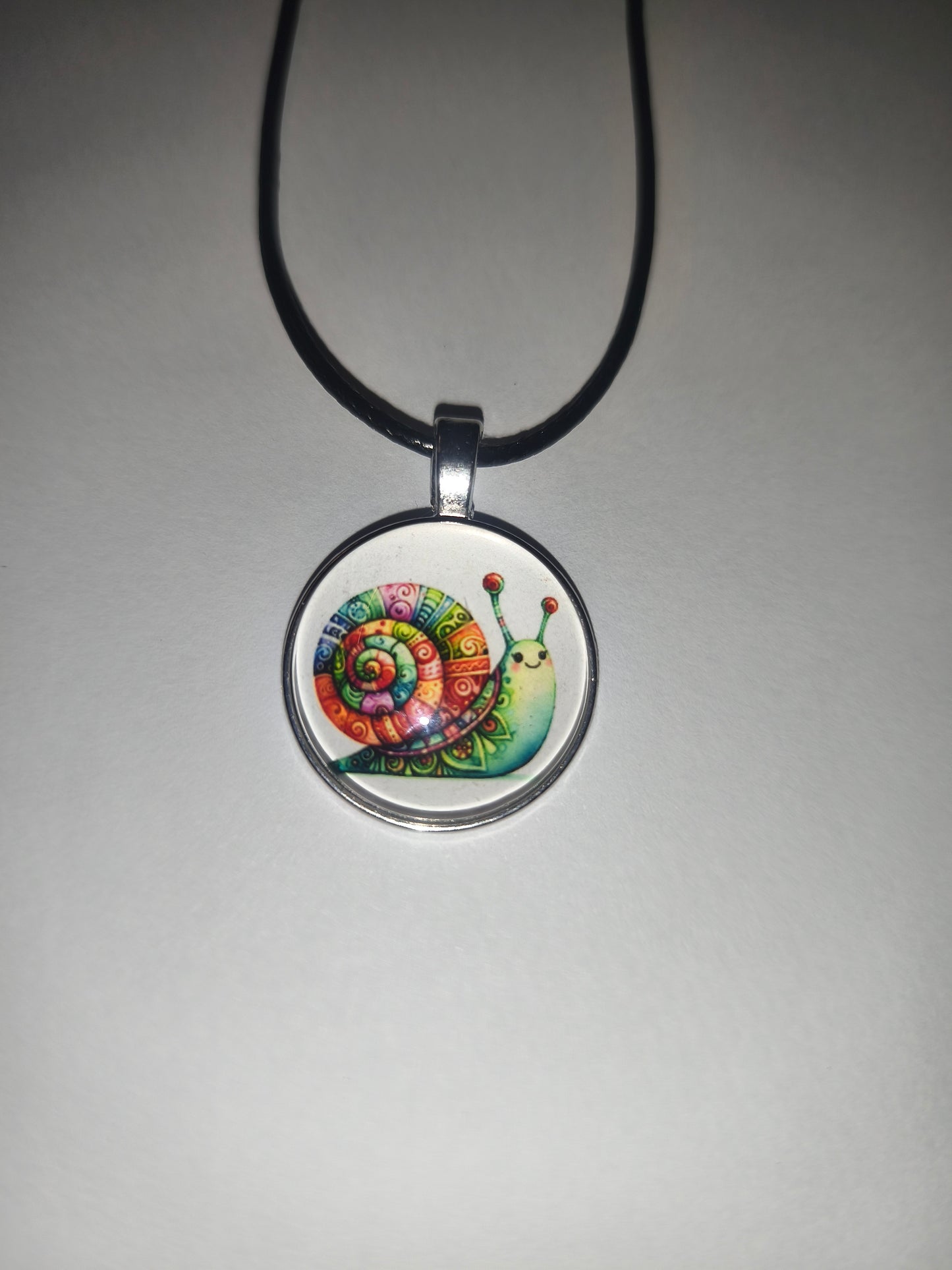 collier motif escargot #1