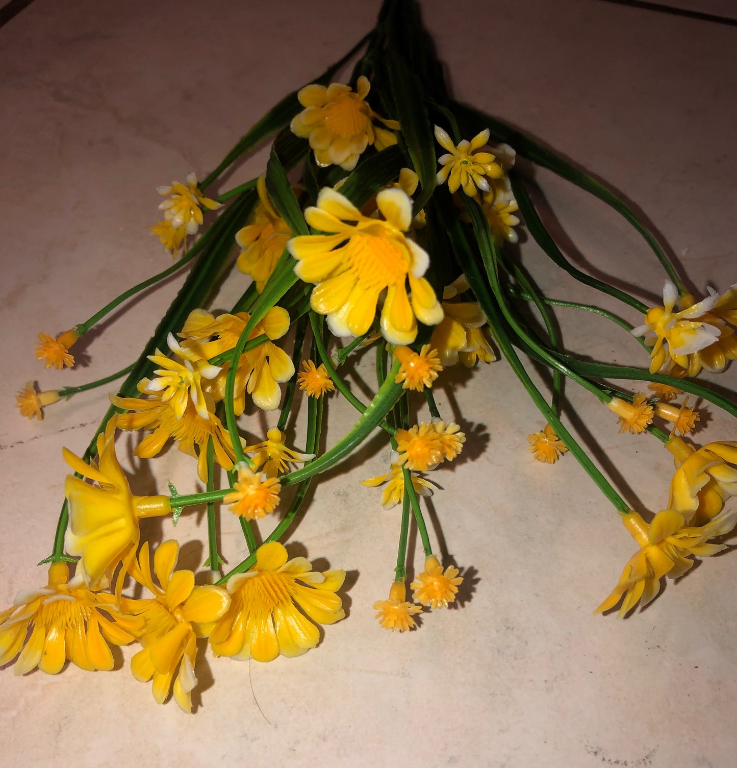 fake daisy plants