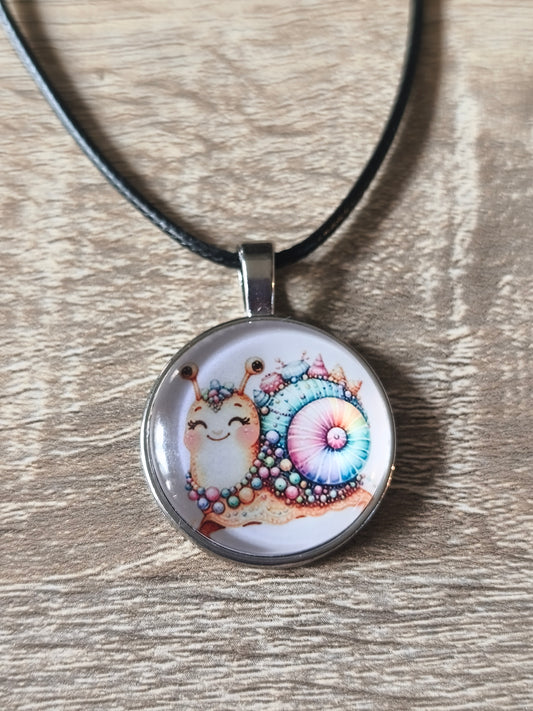 Pendentif motif escargot